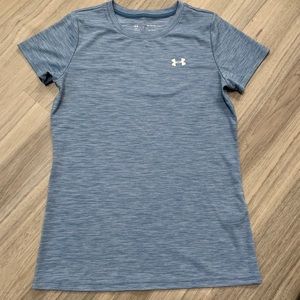 Under Armour women’s workout shirt activewear